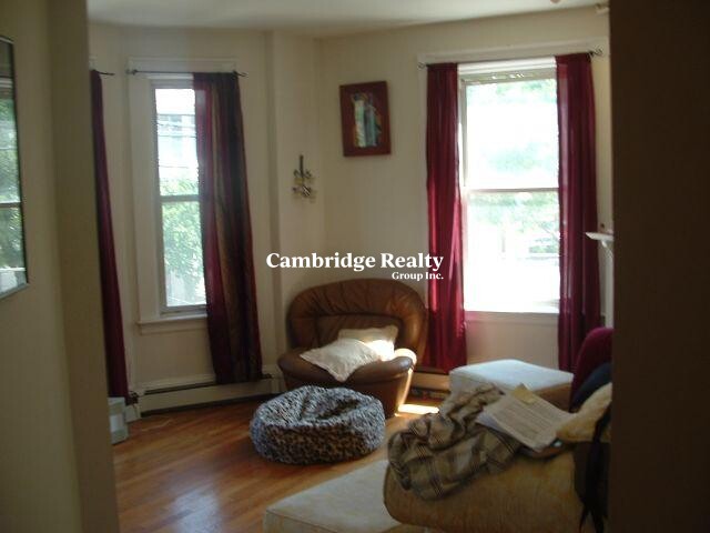 108 Central St, Powder House Square