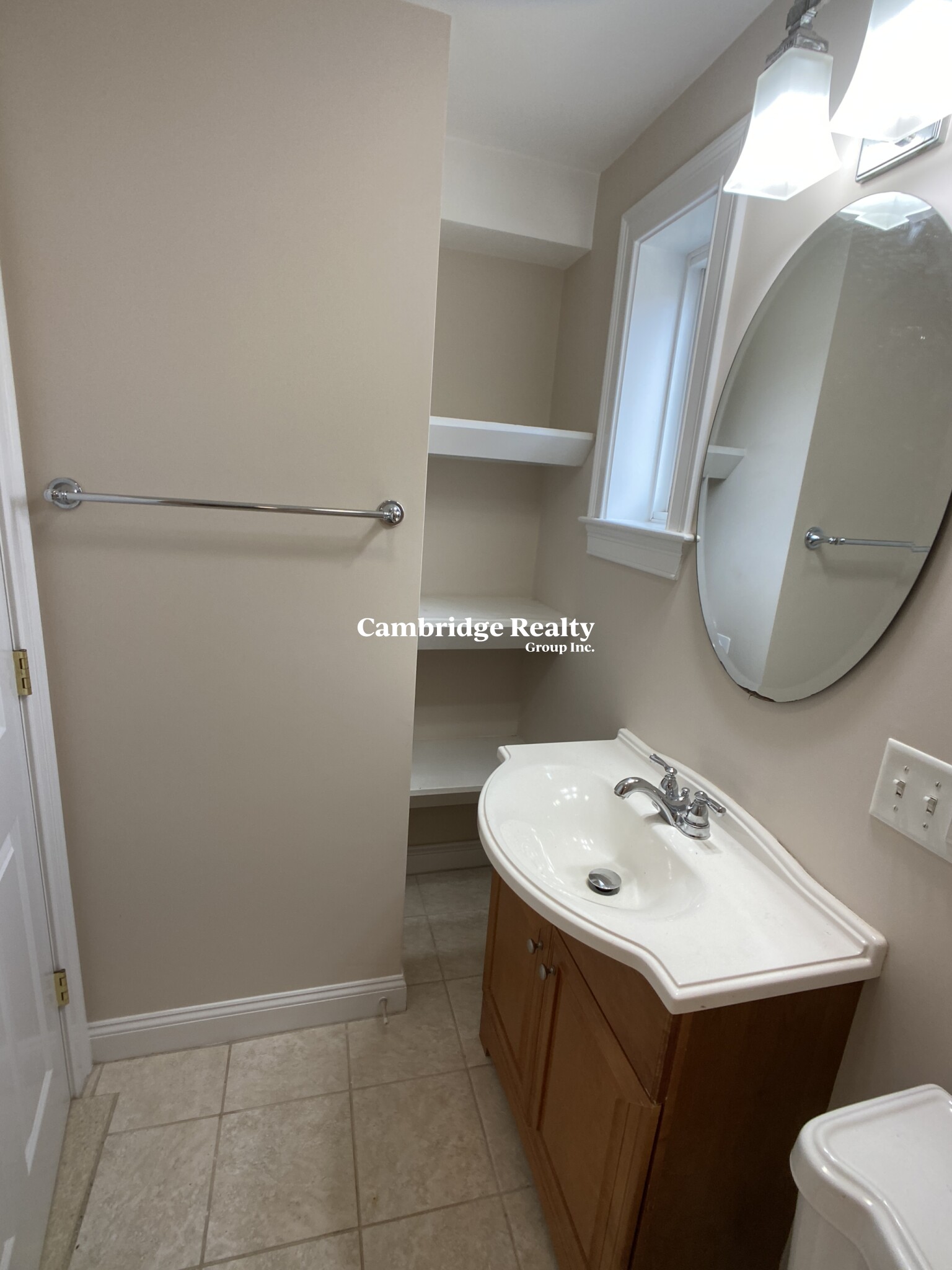 9 Winthrop Ct, Medford