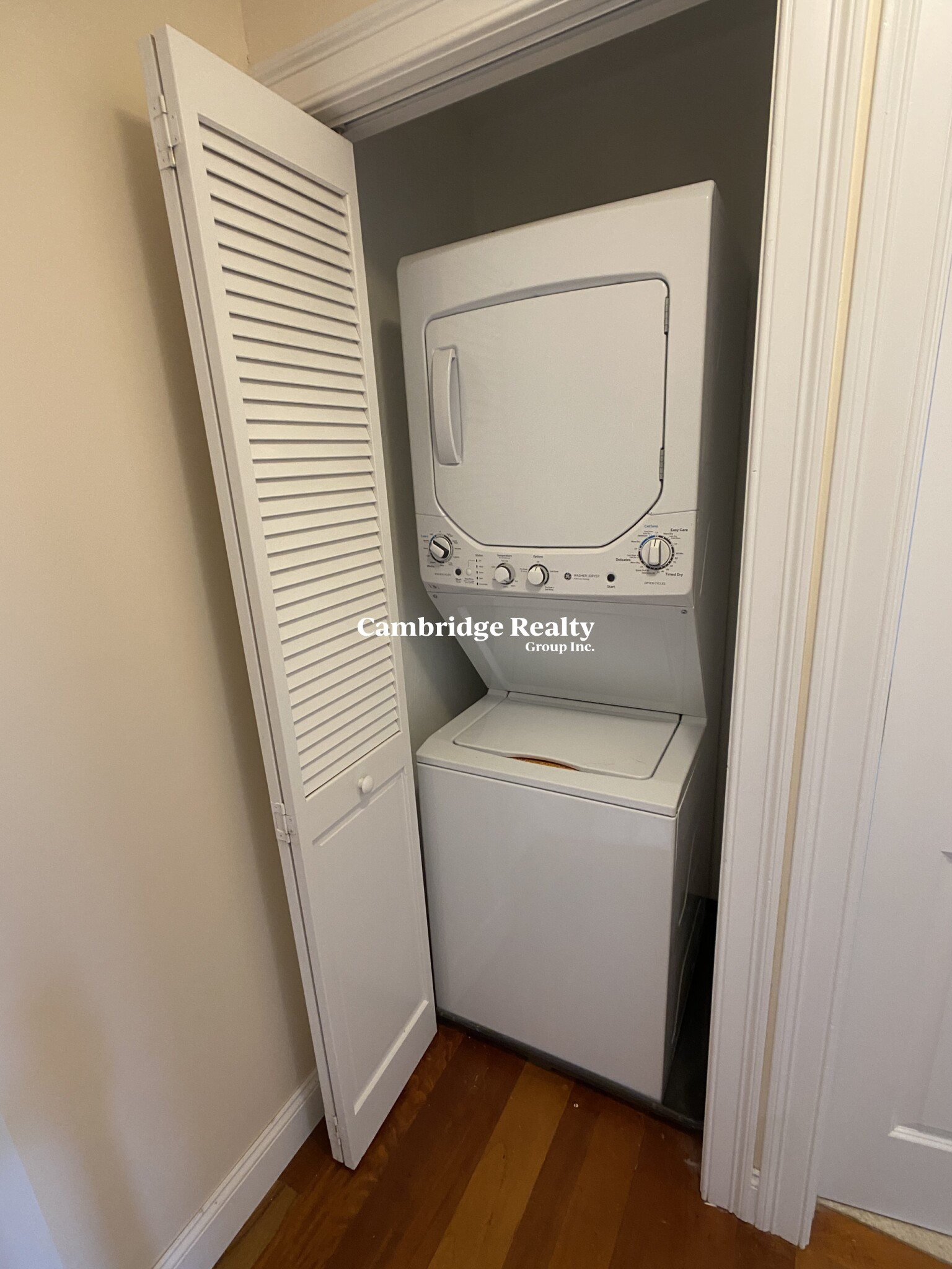 9 Winthrop Ct, Medford