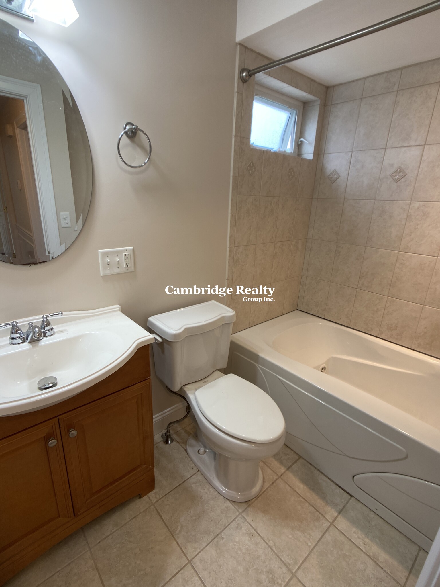 9 Winthrop Ct, Medford