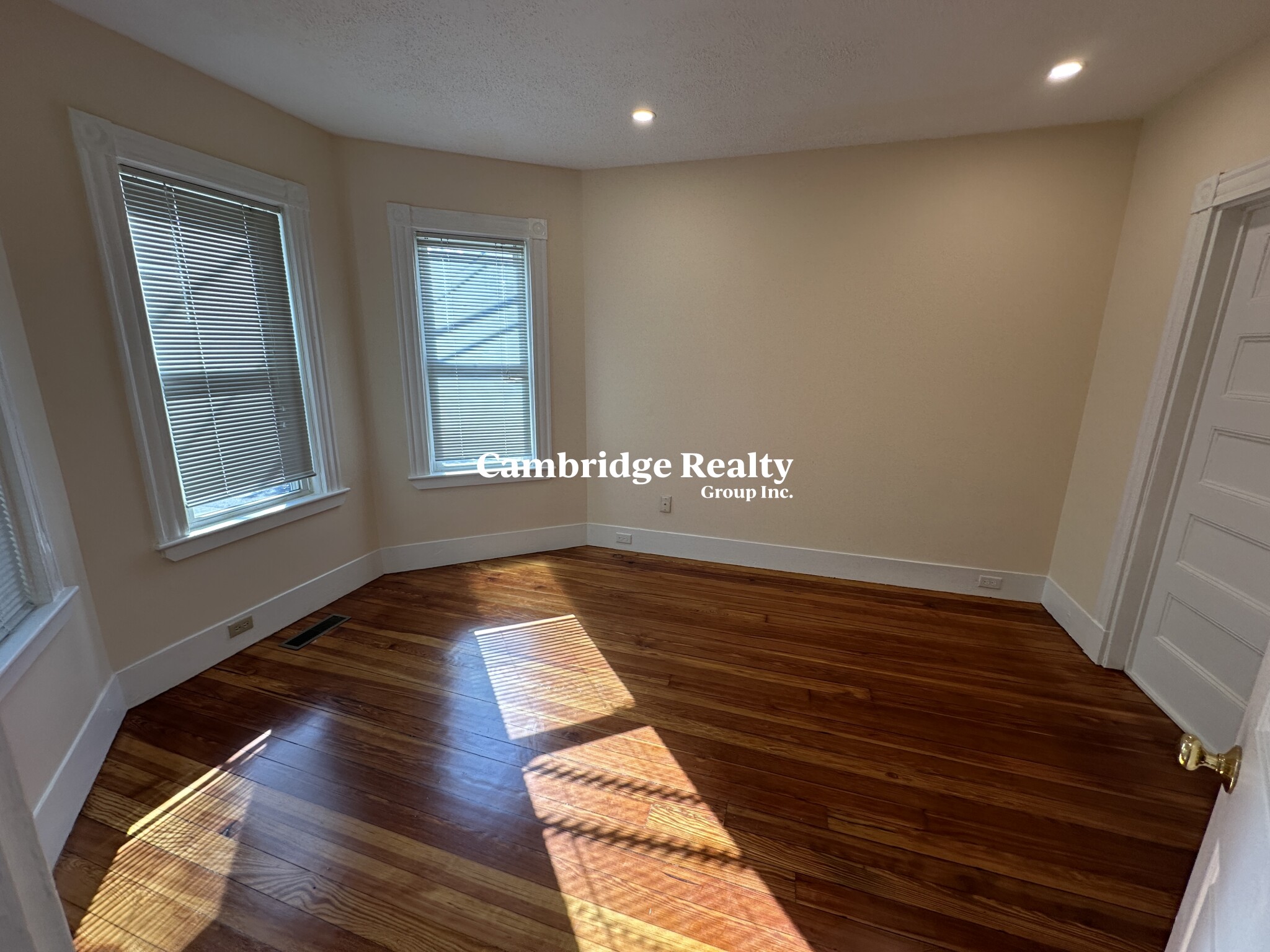 55 Porter Rd, North Cambridge