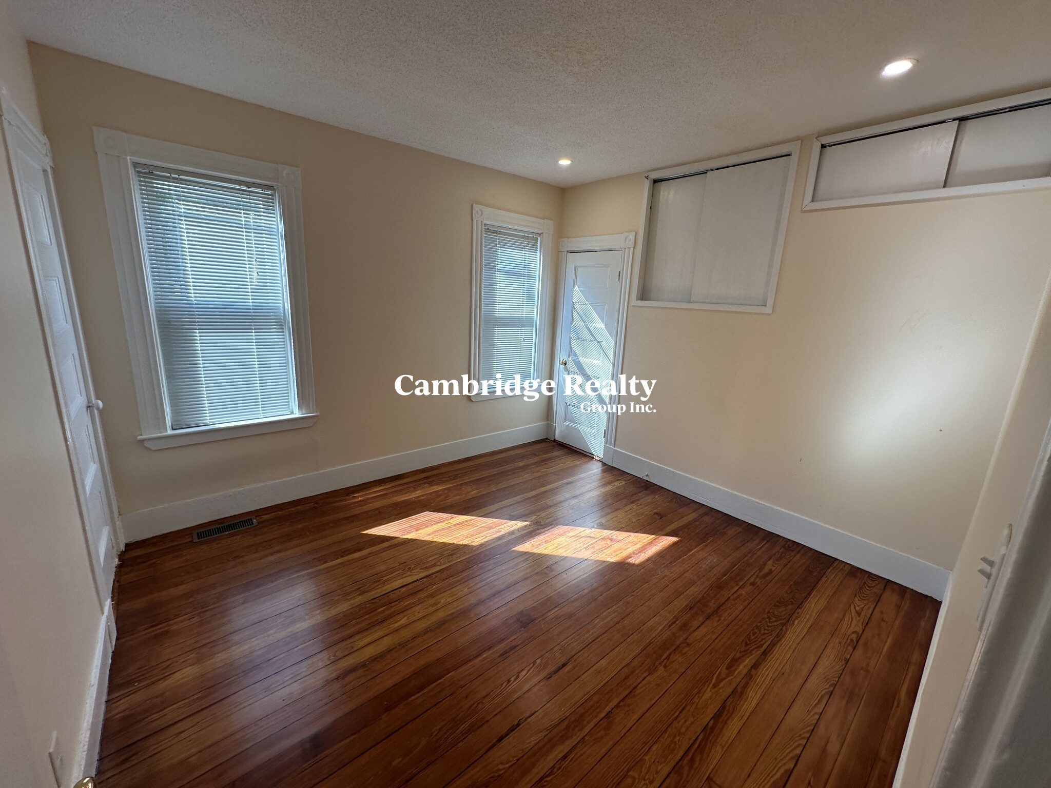 55 Porter Rd, North Cambridge