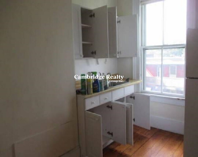 95 Upland Rd, Neighborhood Nine