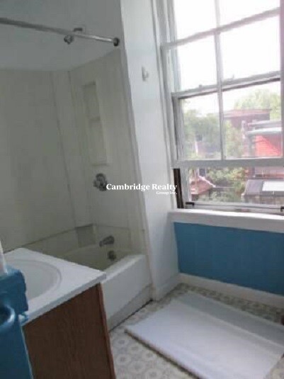 95 Upland Rd, Neighborhood Nine