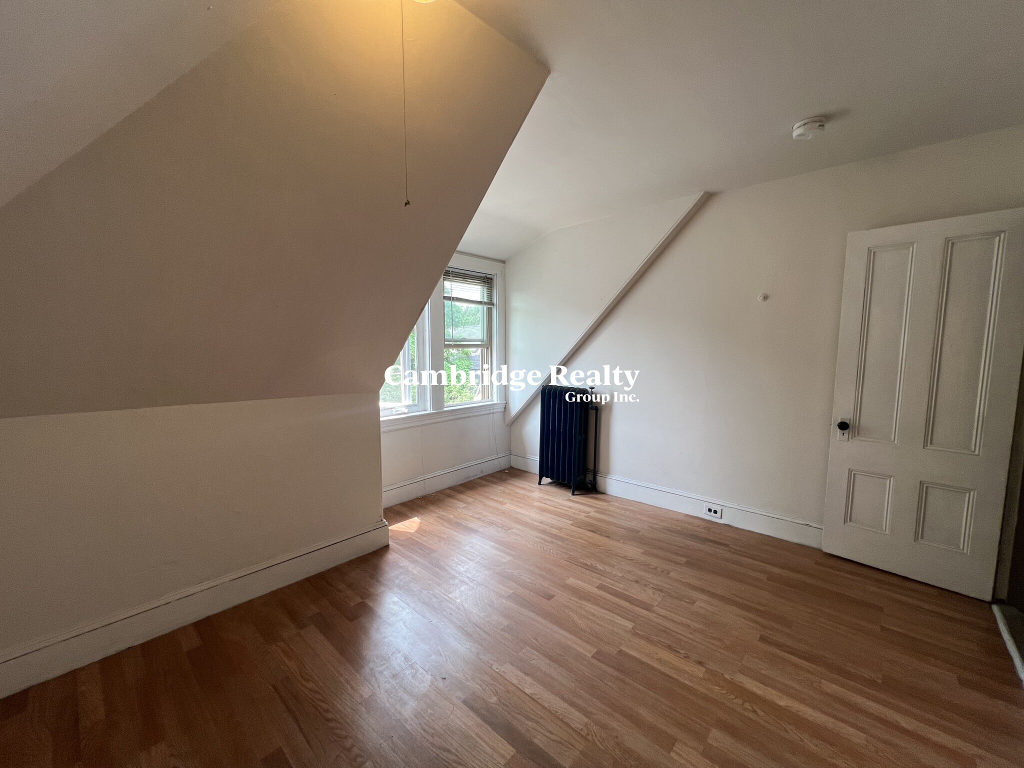 22 Grand View Ave, Prospect Hill