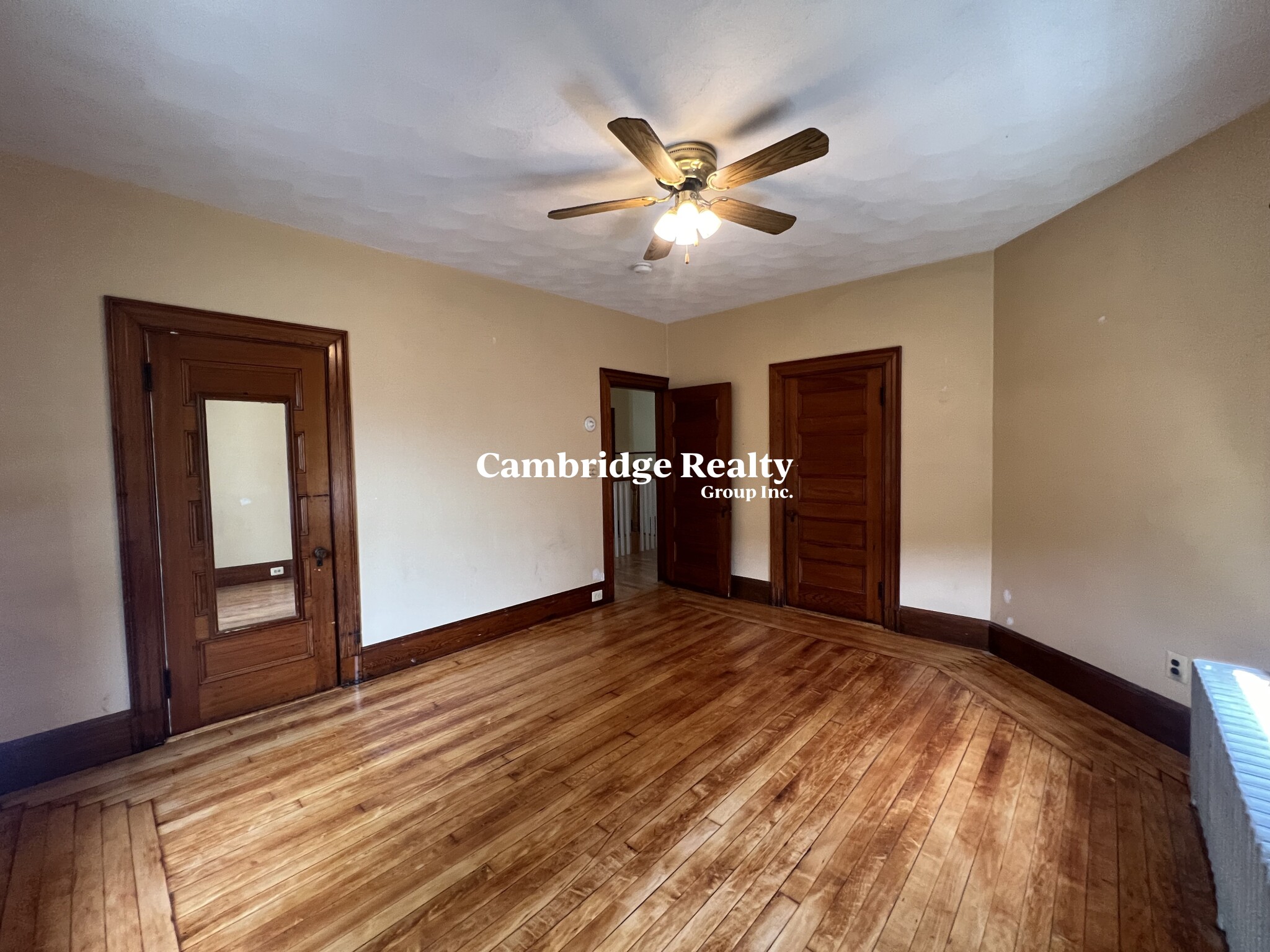 22 Grand View Ave, Prospect Hill