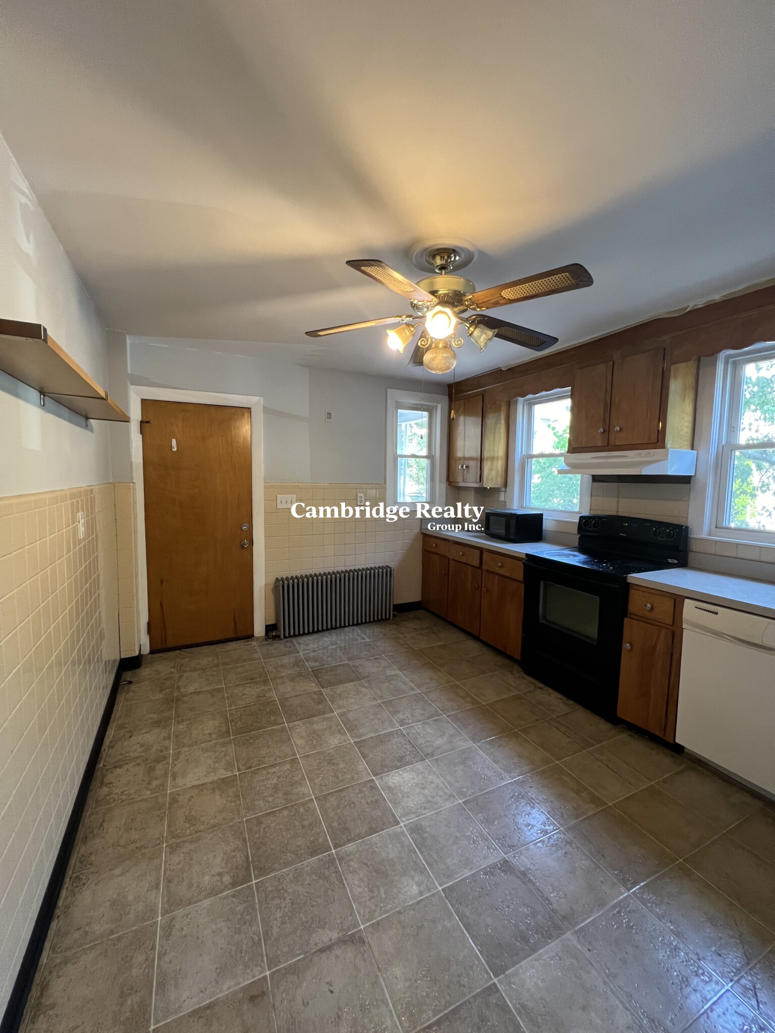 1539 Cambridge St, Mid-Cambridge