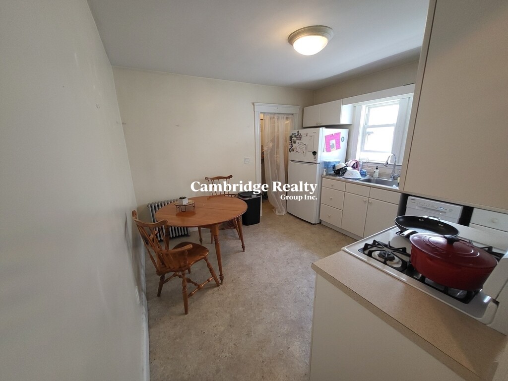 20 Morrison Ave, Powder House Square