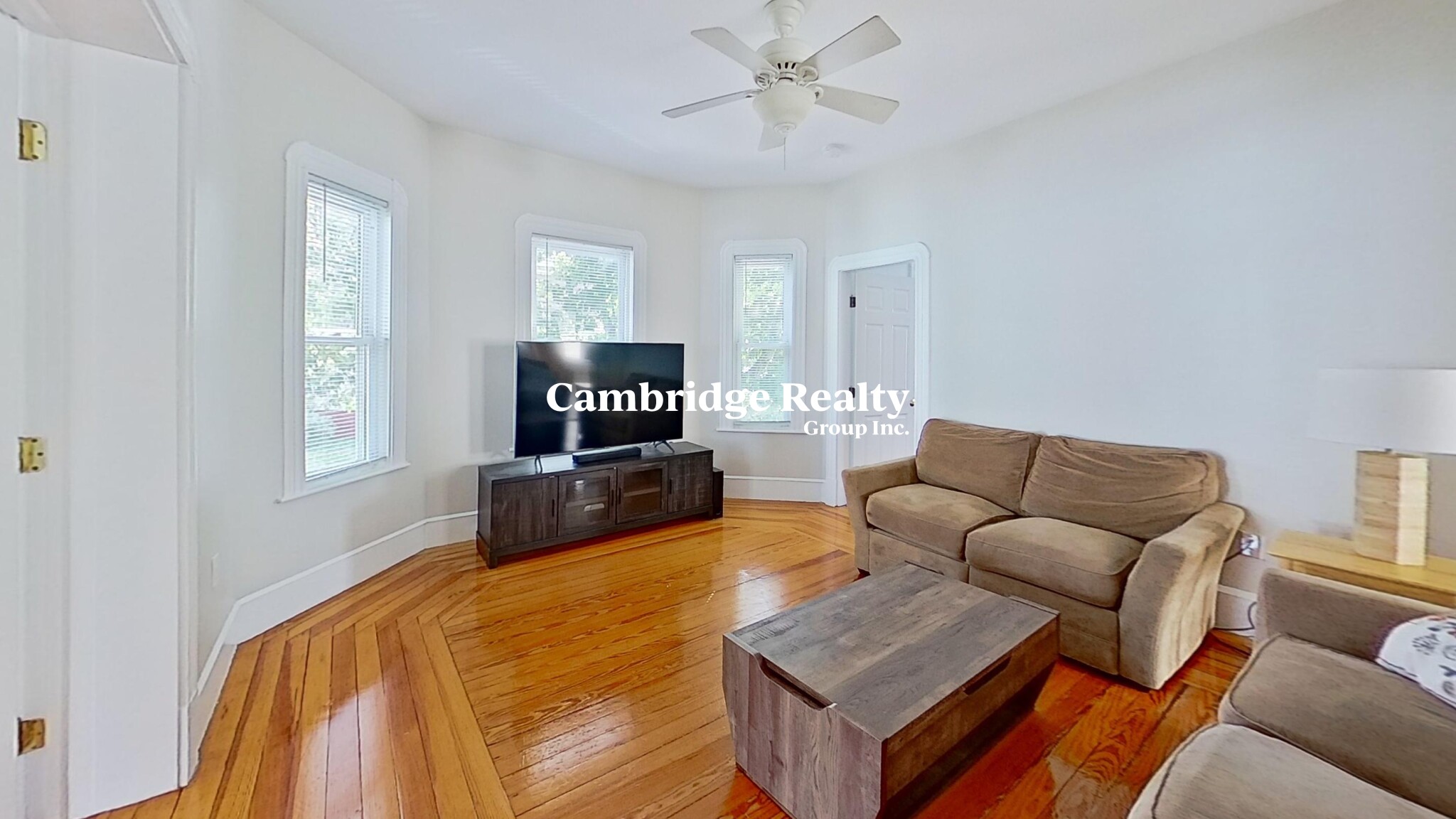 124 Cedar St, Powder House Square