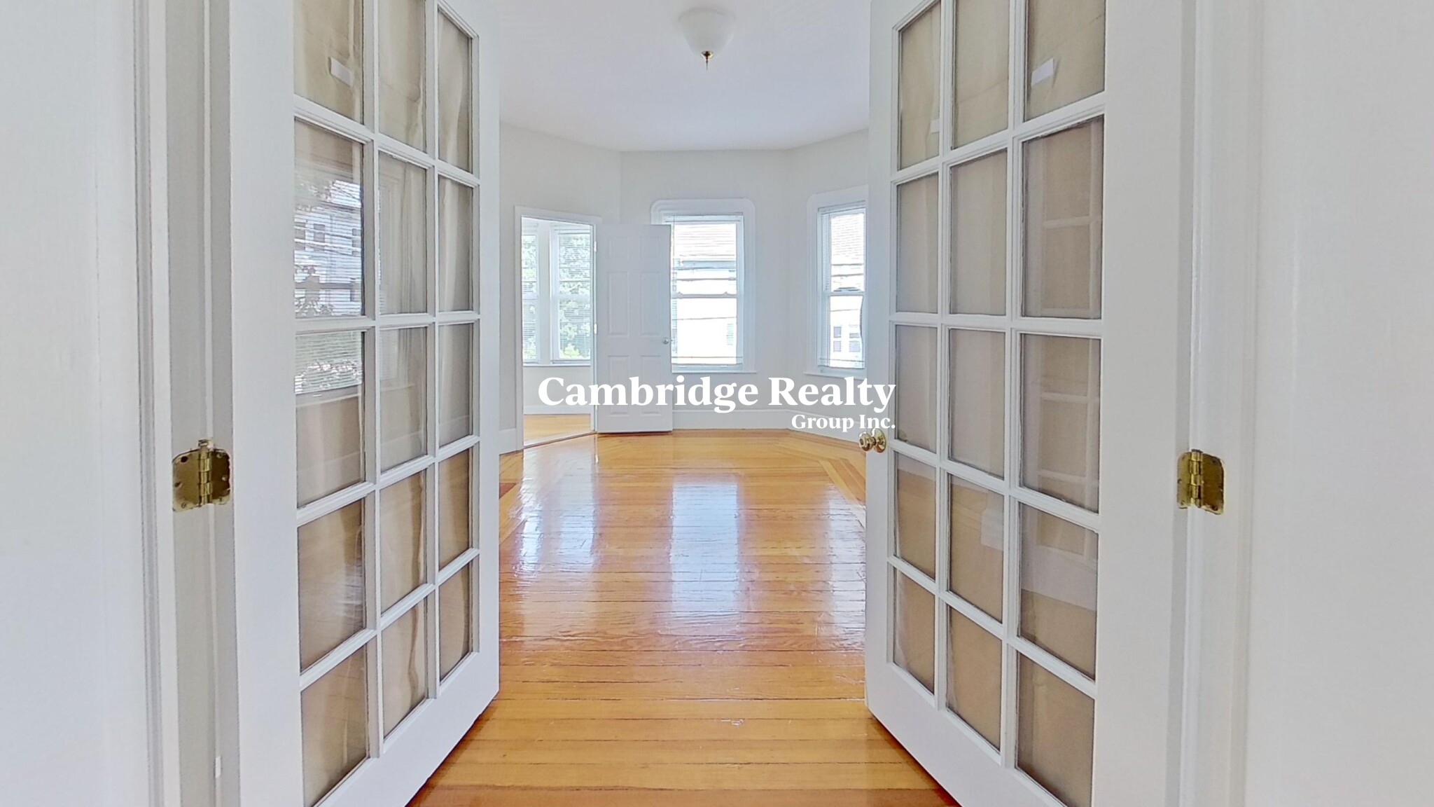 124 Cedar St, Powder House Square