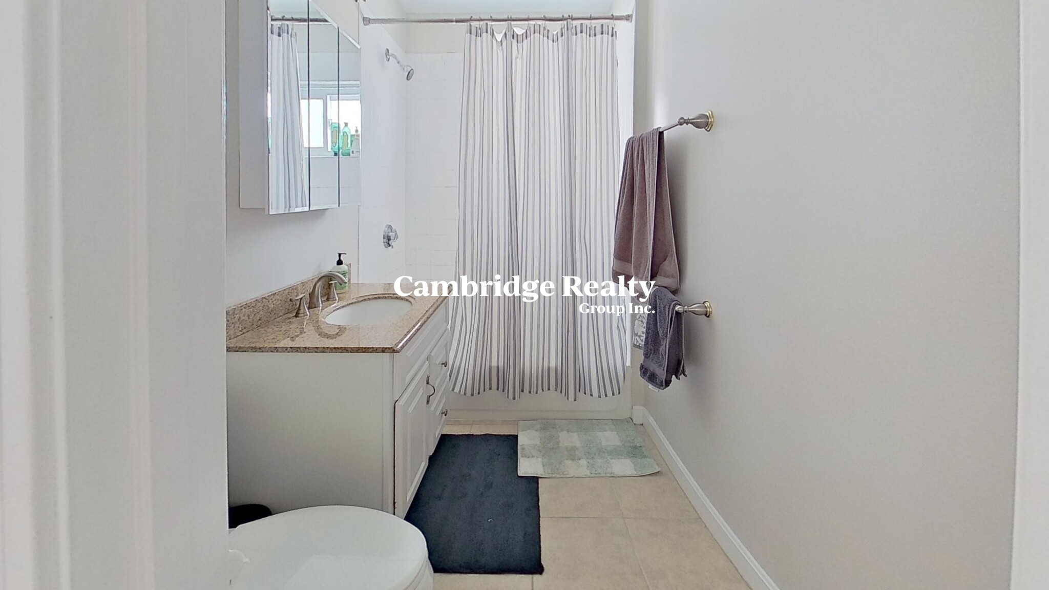 124 Cedar St, Powder House Square