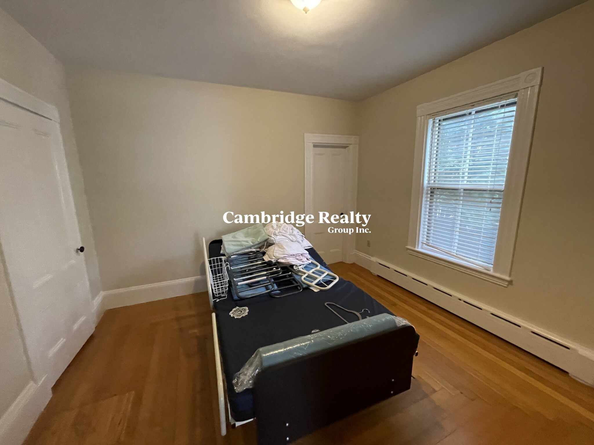 42 Huron Ave, Neighborhood Nine