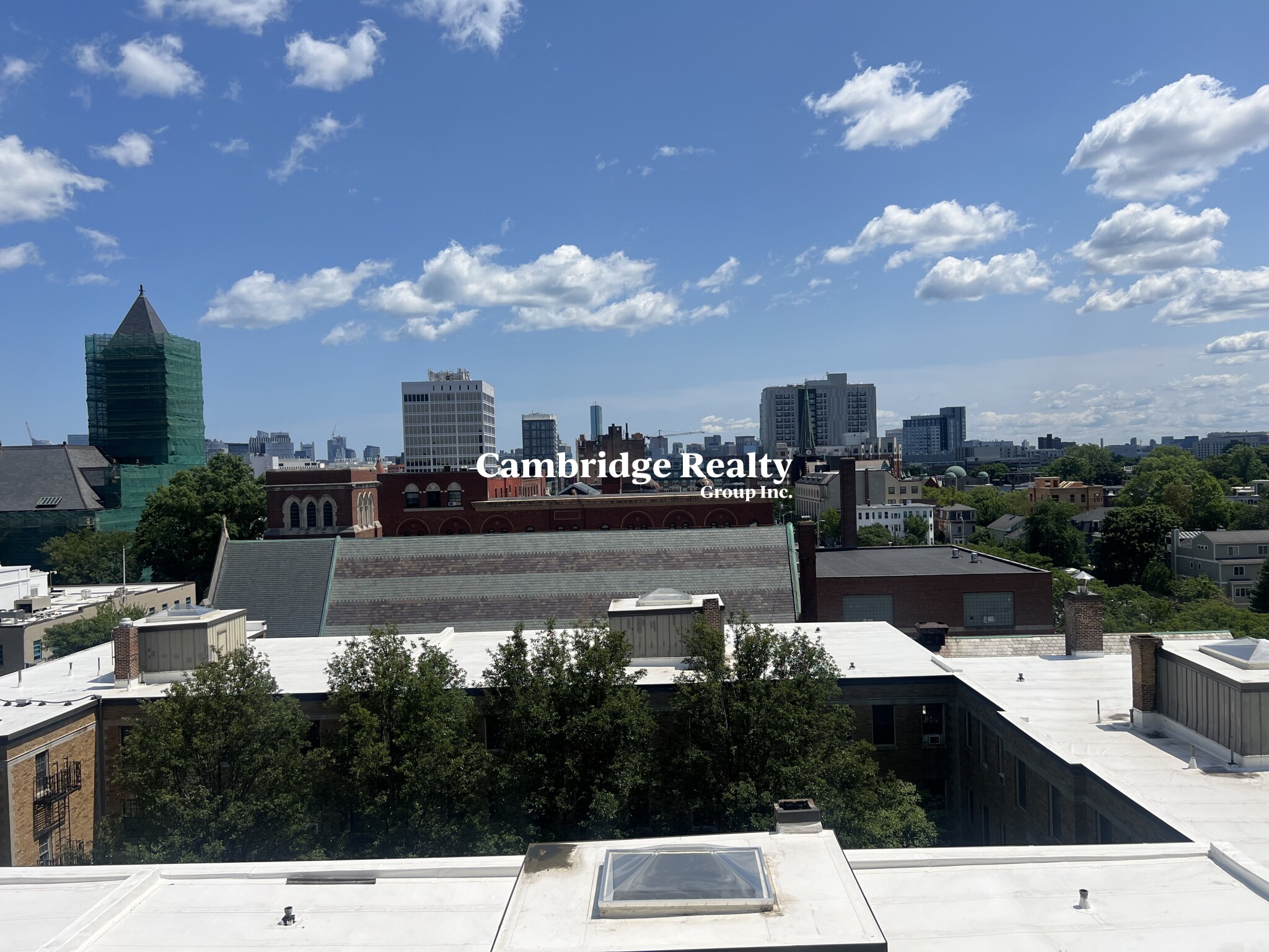 872 Massachusetts Ave, Riverside