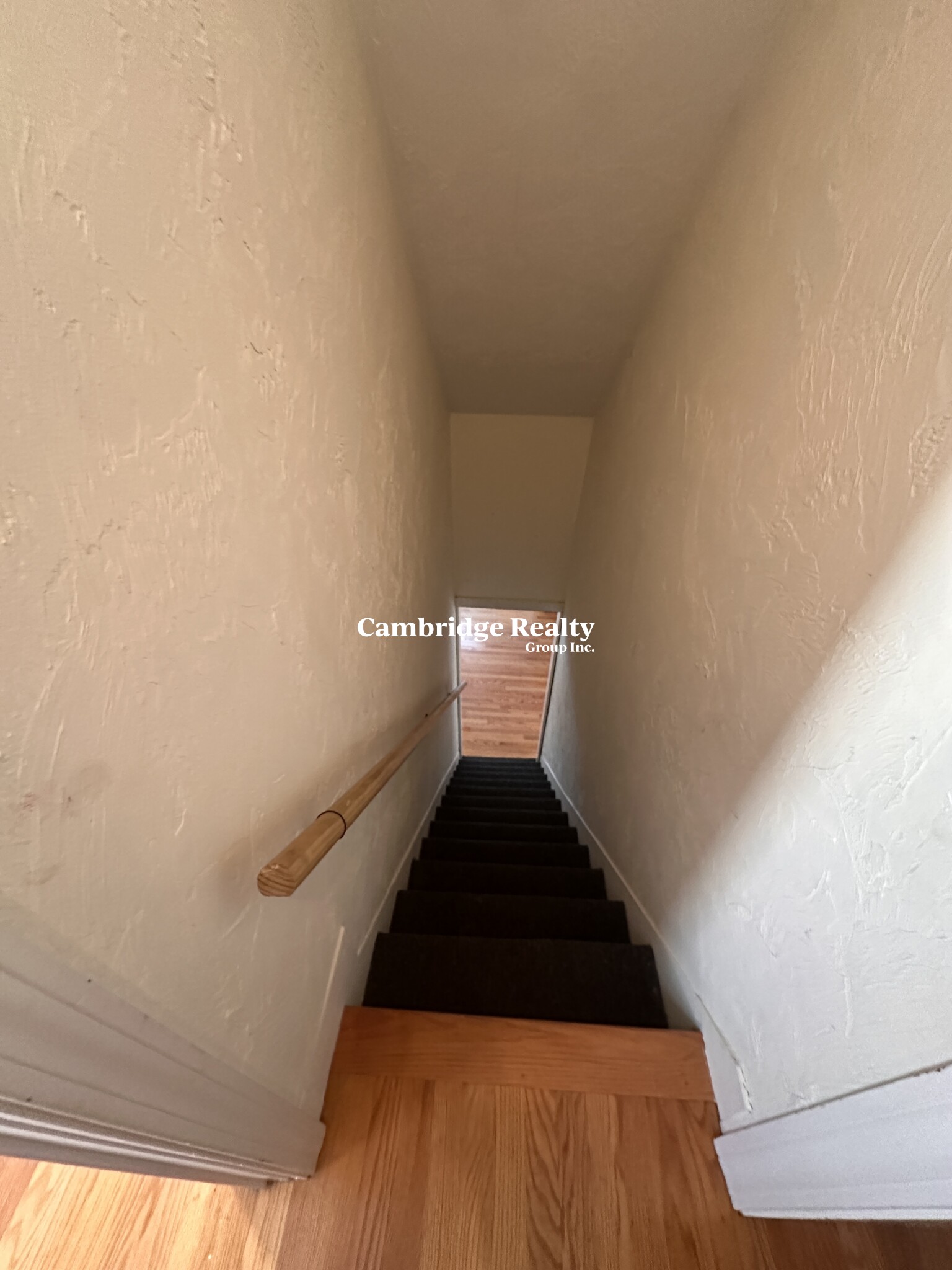 68 Kenmere Rd, Medford