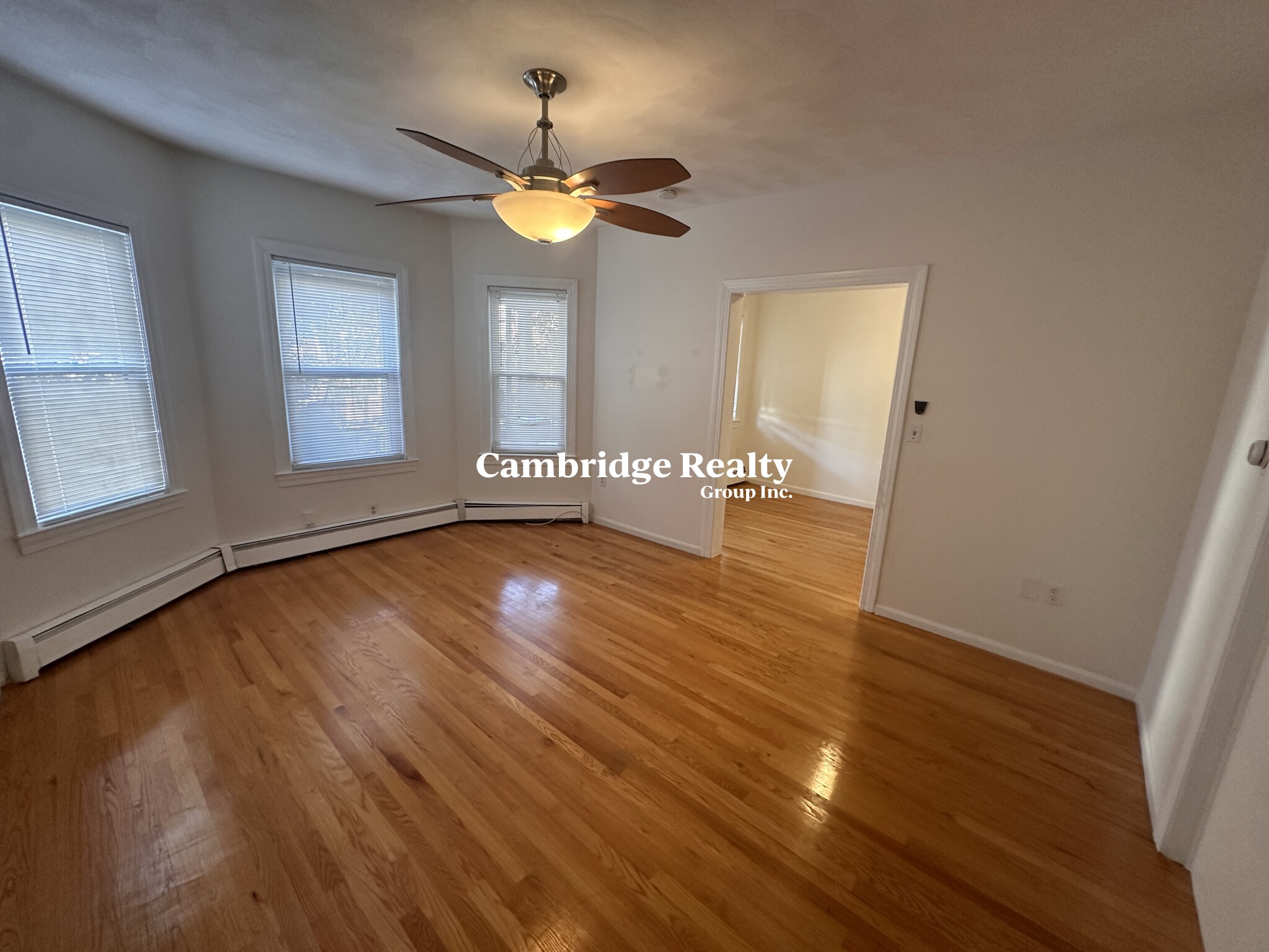 68 Kenmere Rd, Medford