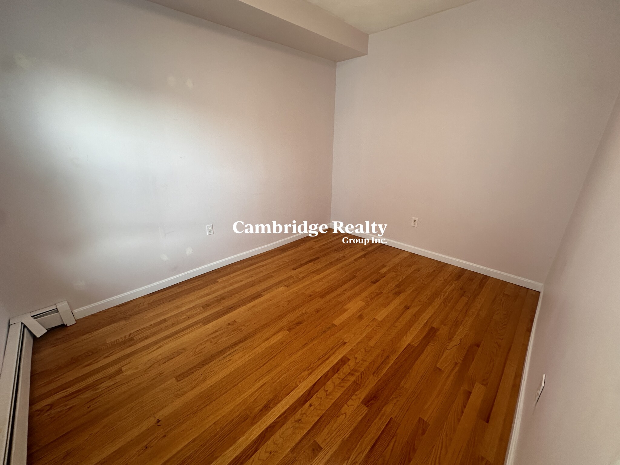 68 Kenmere Rd, Medford