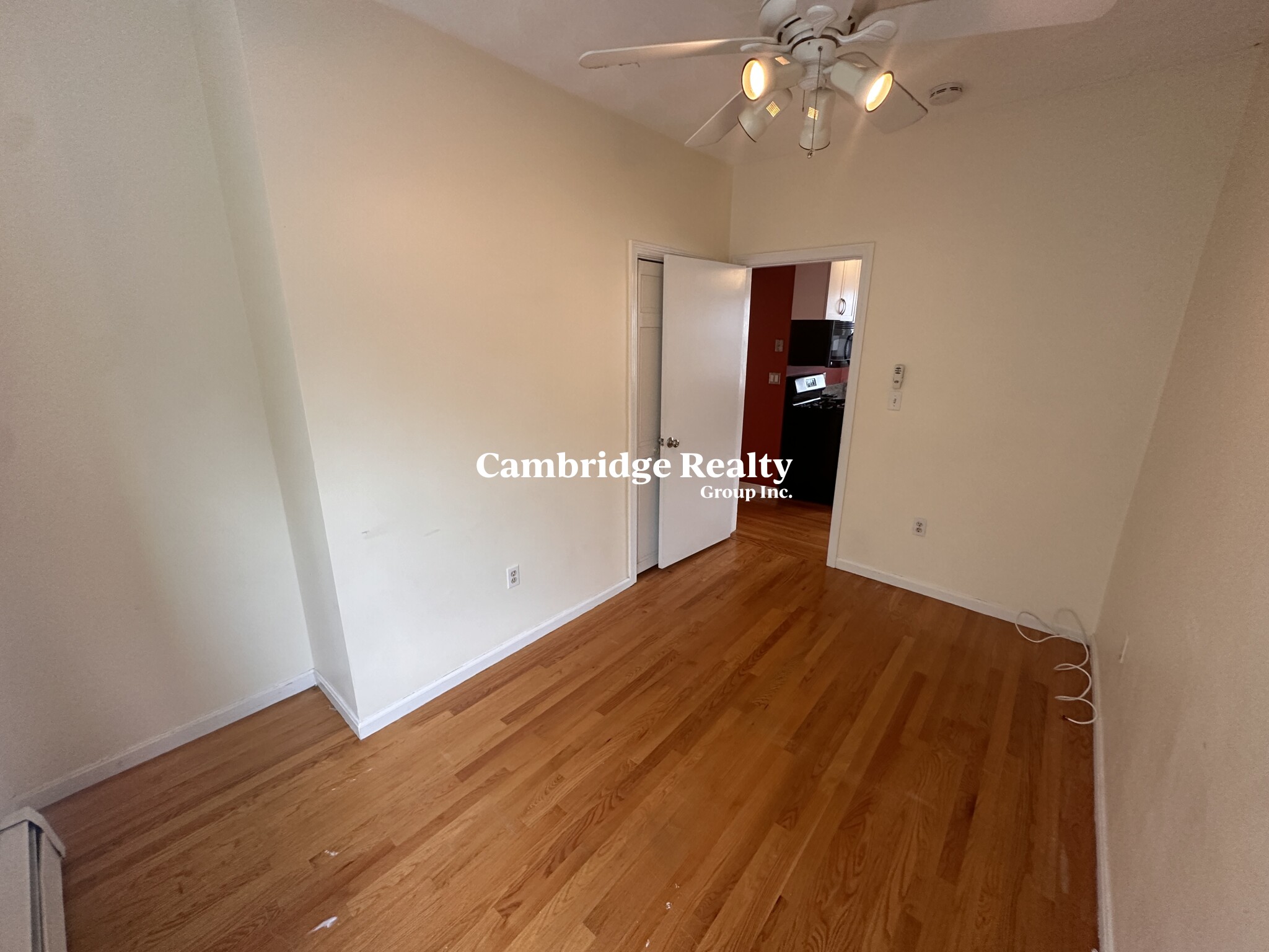 68 Kenmere Rd, Medford