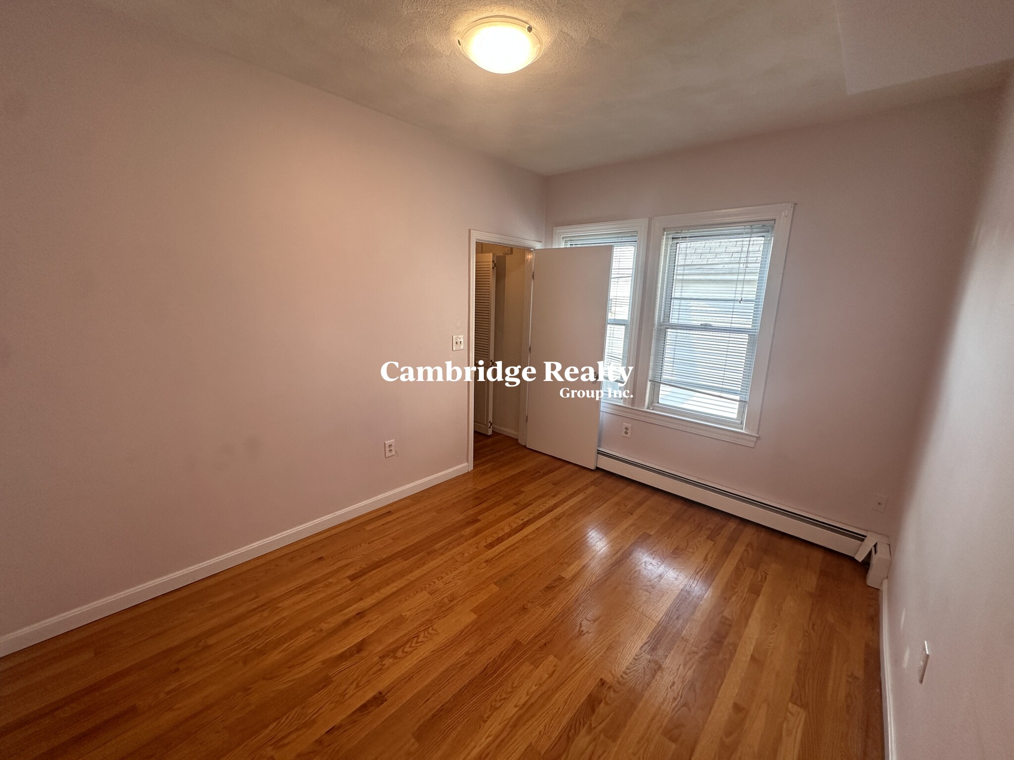 68 Kenmere Rd, Medford