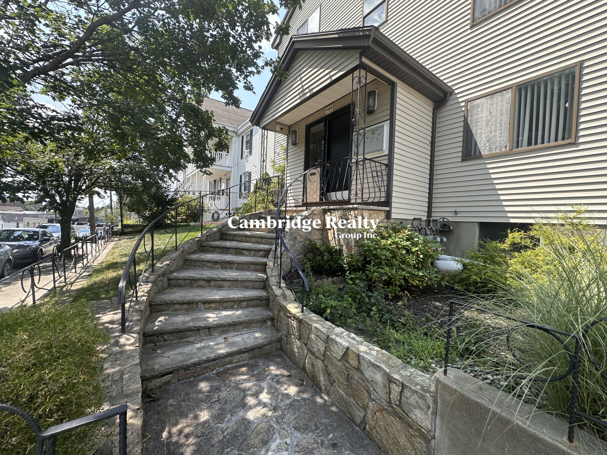 62 Myrtle St, East Somerville