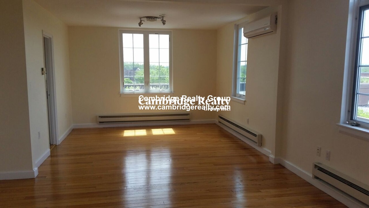 60 Brattle St, West Cambridge