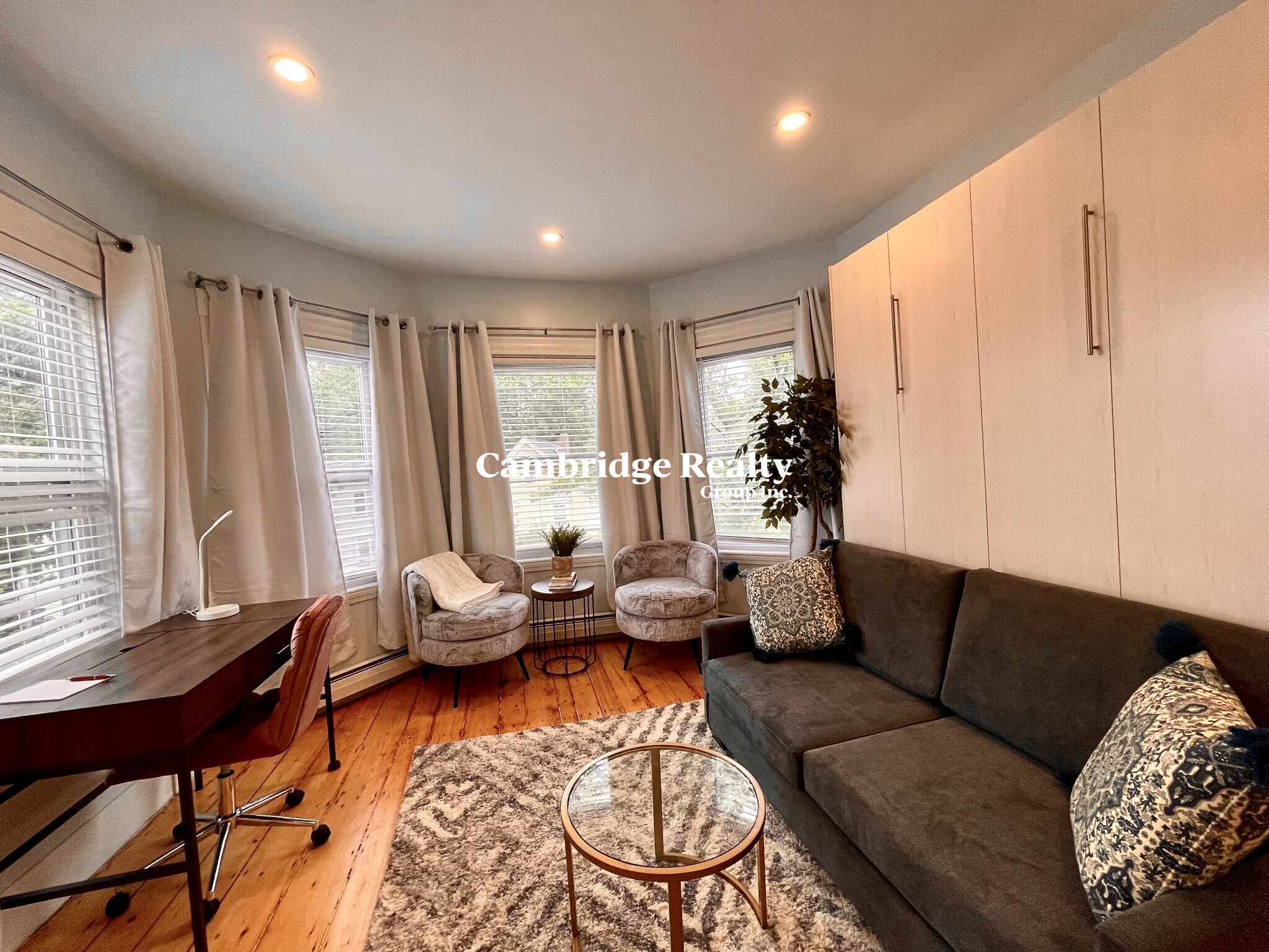 322 Western Ave, Riverside