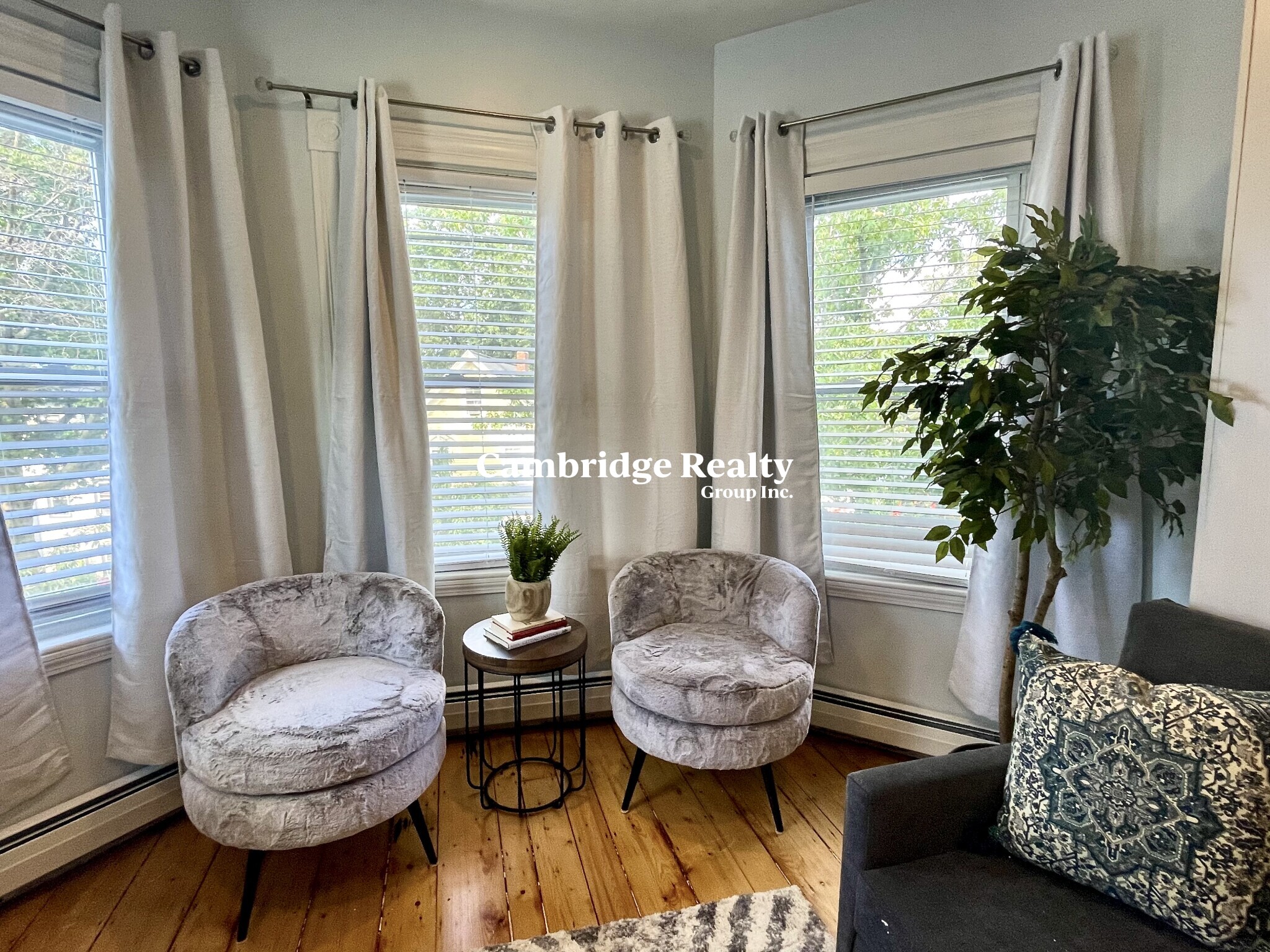 322 Western Ave, Riverside