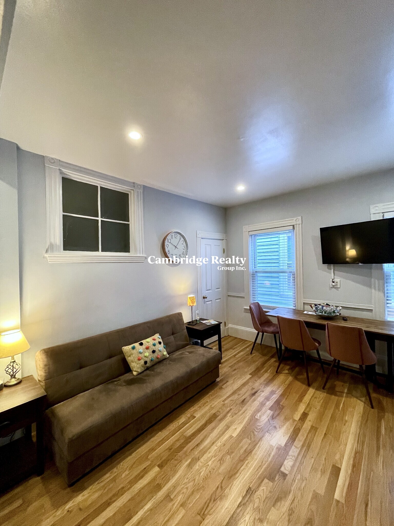 322 Western Ave, Riverside