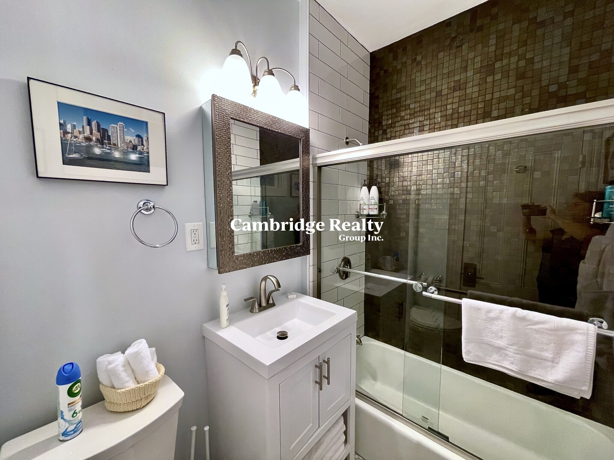 322 Western Ave, Riverside