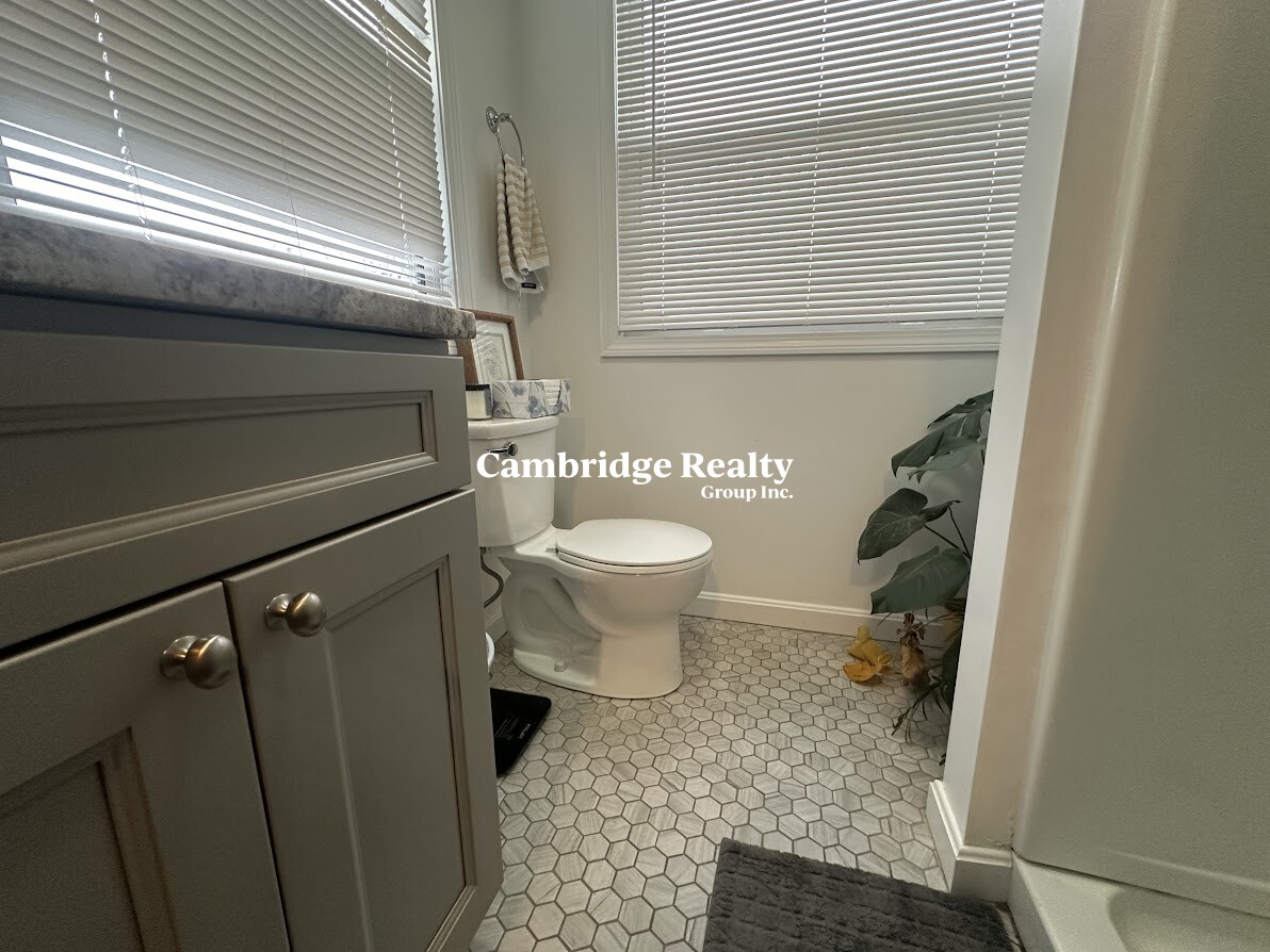 50 Derby St, Somerville