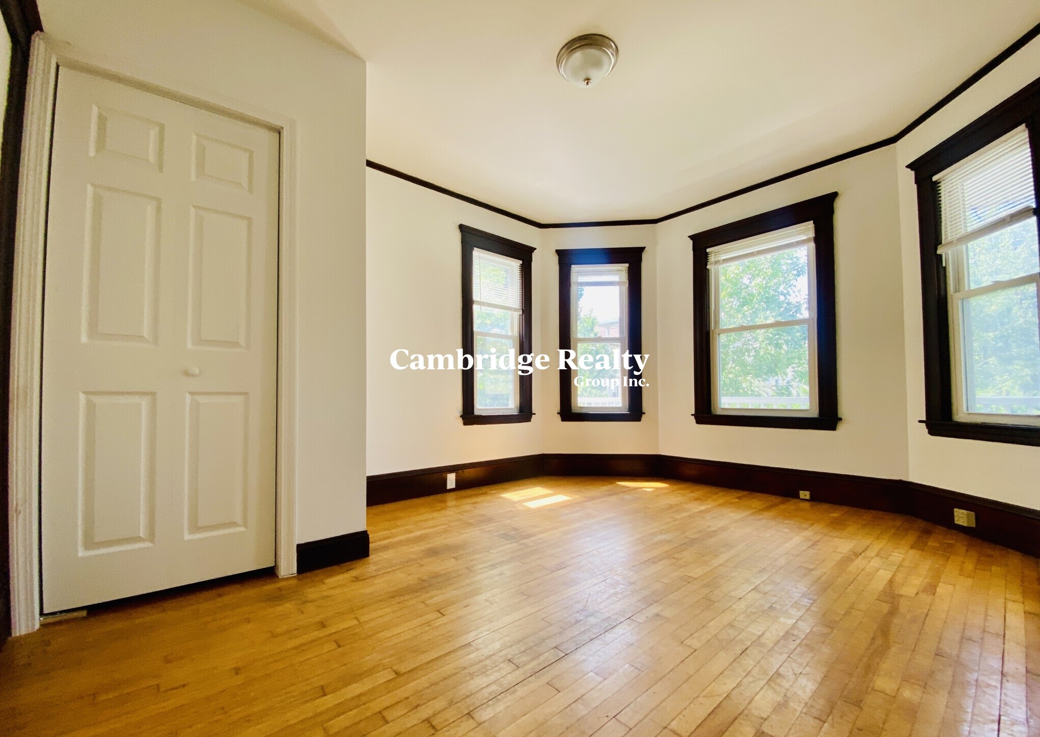 39 Michigan Ave, East Somerville