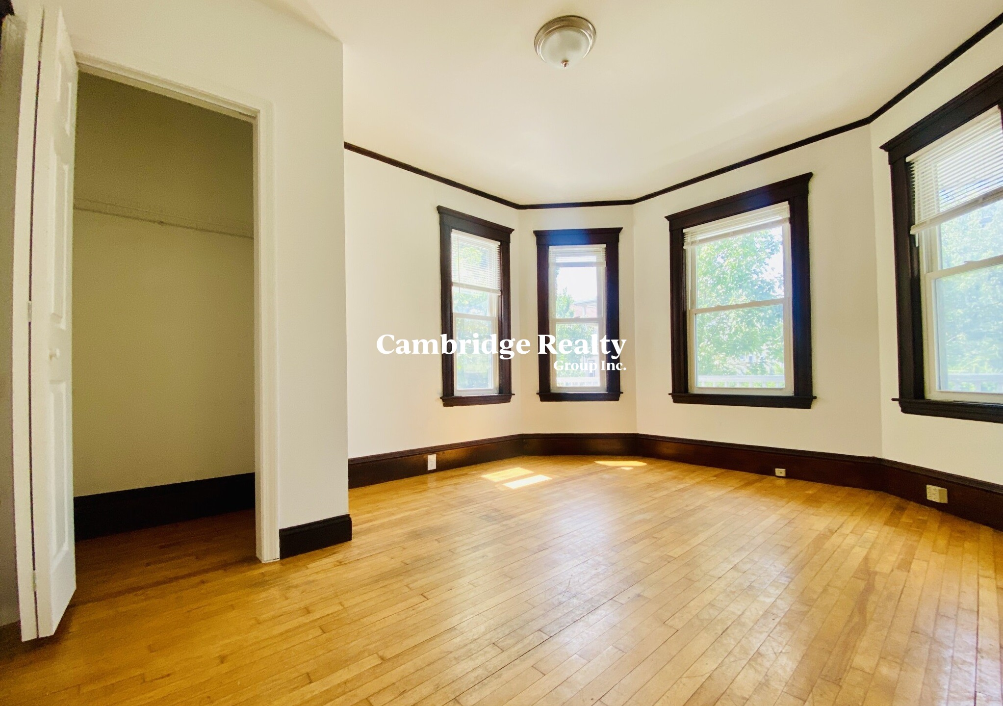 39 Michigan Ave, East Somerville