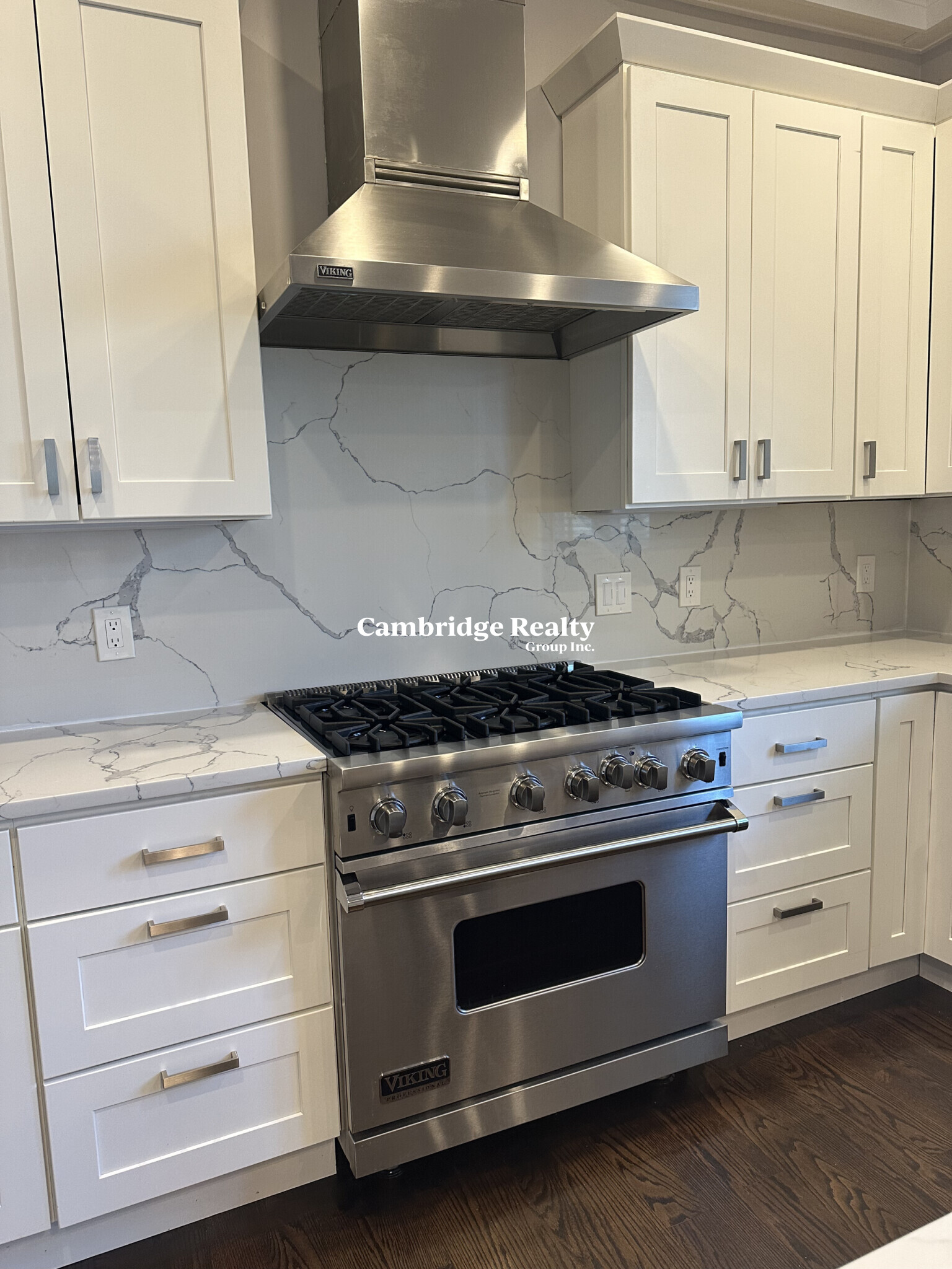 1 Perkins Pl, East Somerville