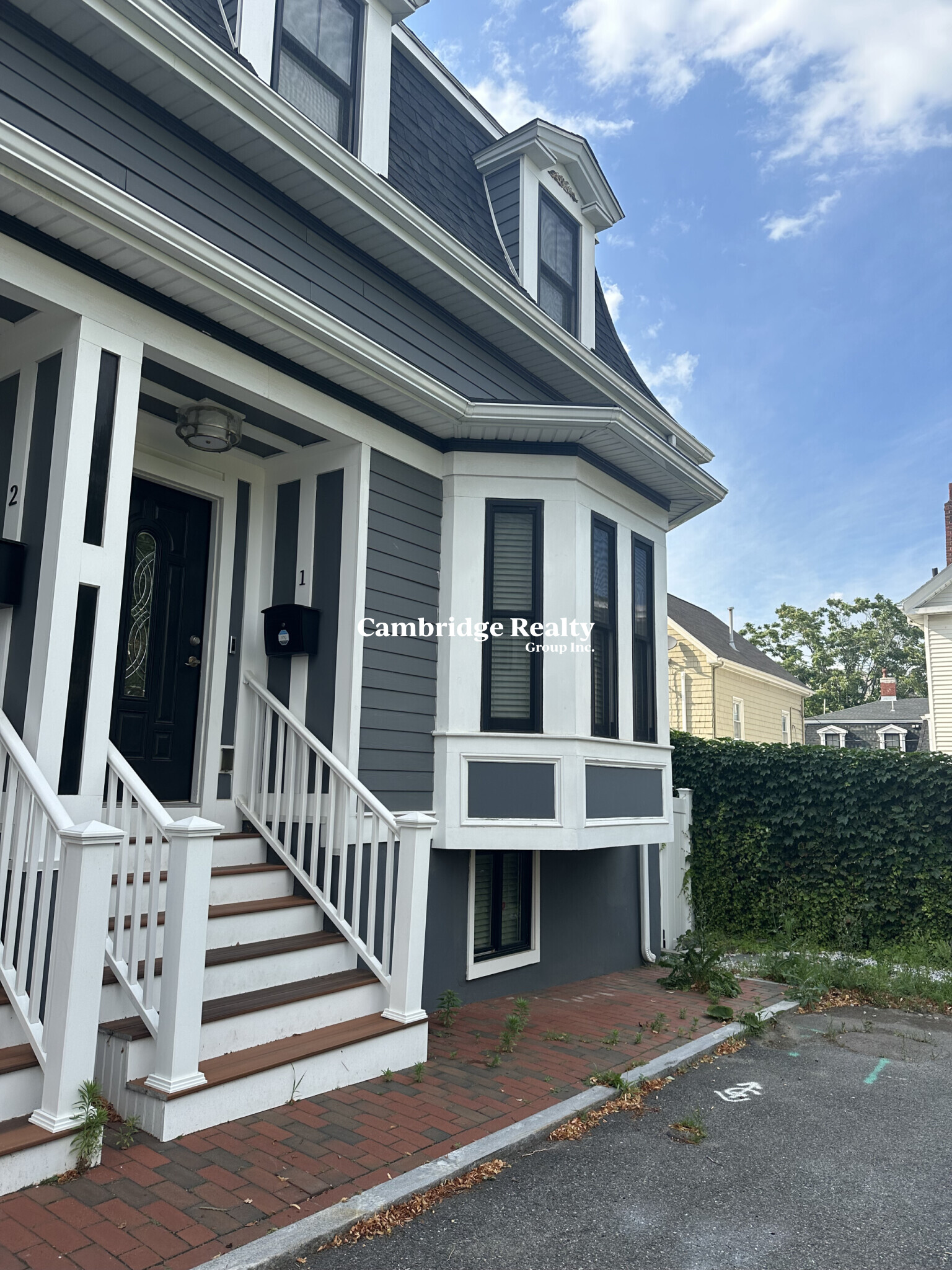 1 Perkins Pl, East Somerville