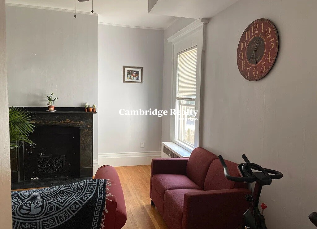 336 Broadway, Mid-Cambridge