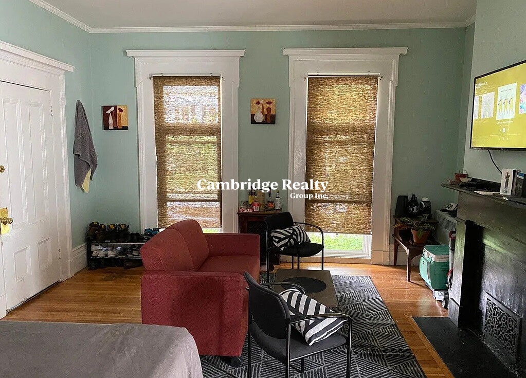 336 Broadway, Mid-Cambridge