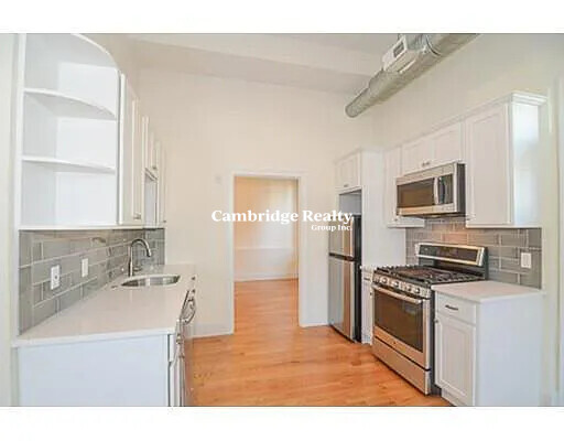 172 School St, Winter Hill