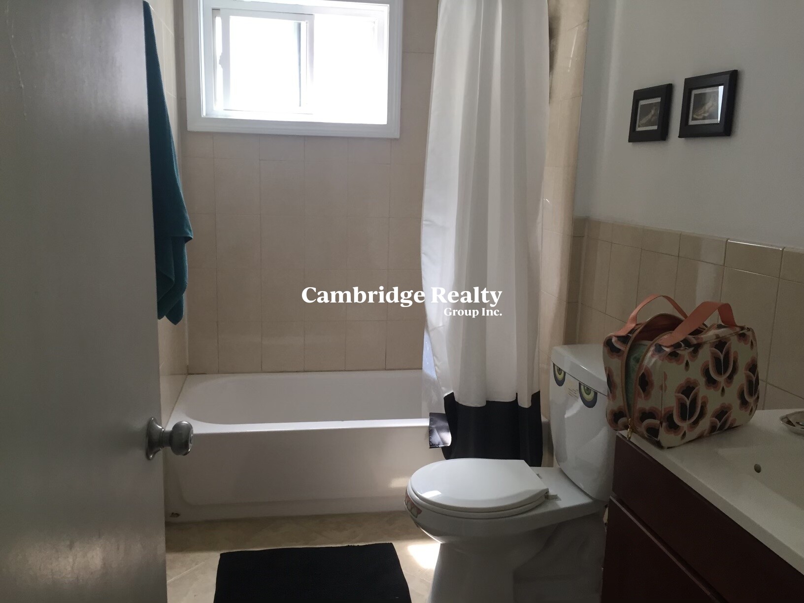 24 Rossmore St, Ward Two