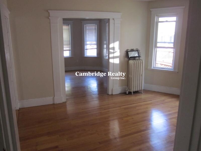 53 Bristol Rd, Medford