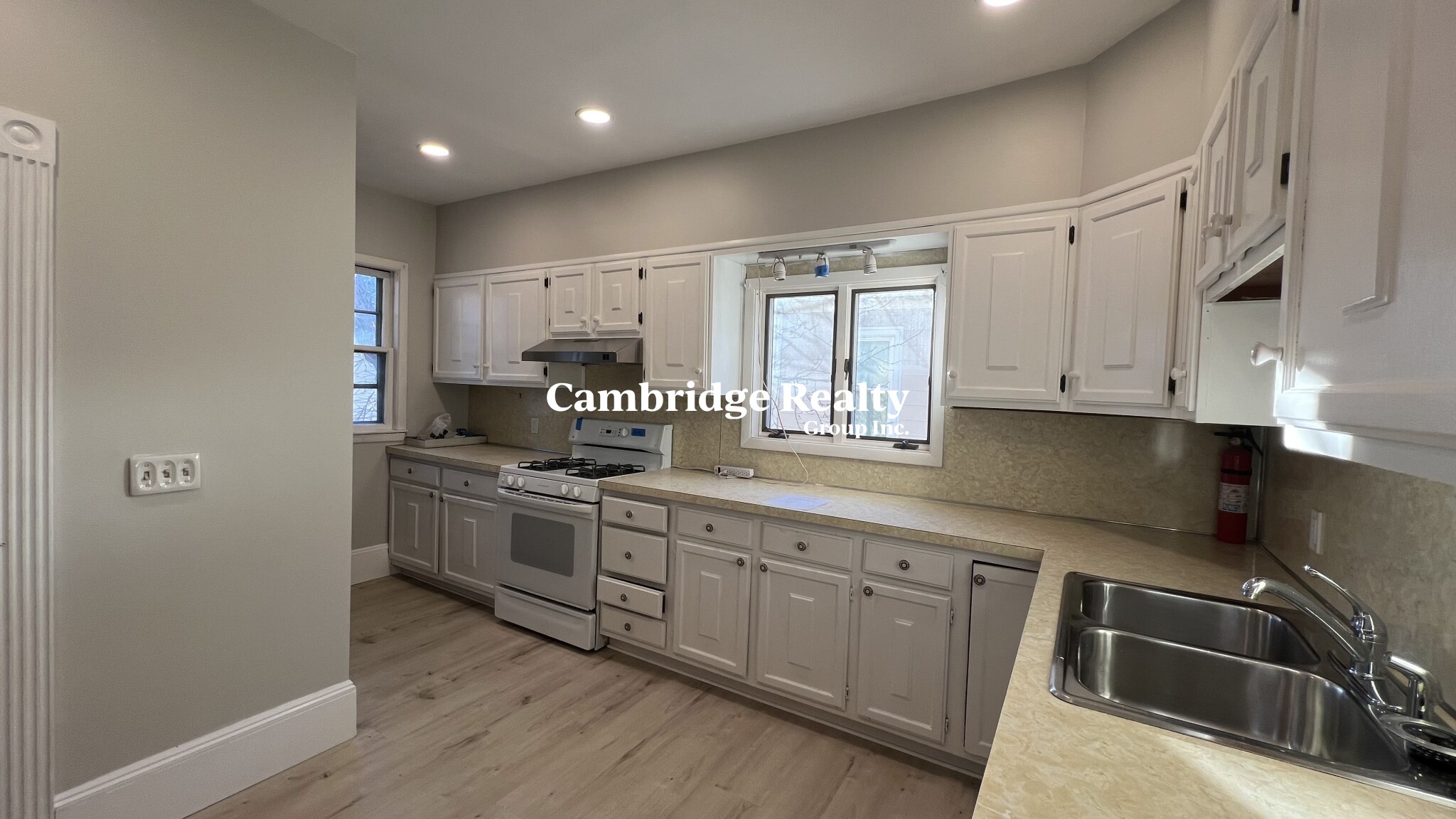 77 Pearson Rd, Tufts