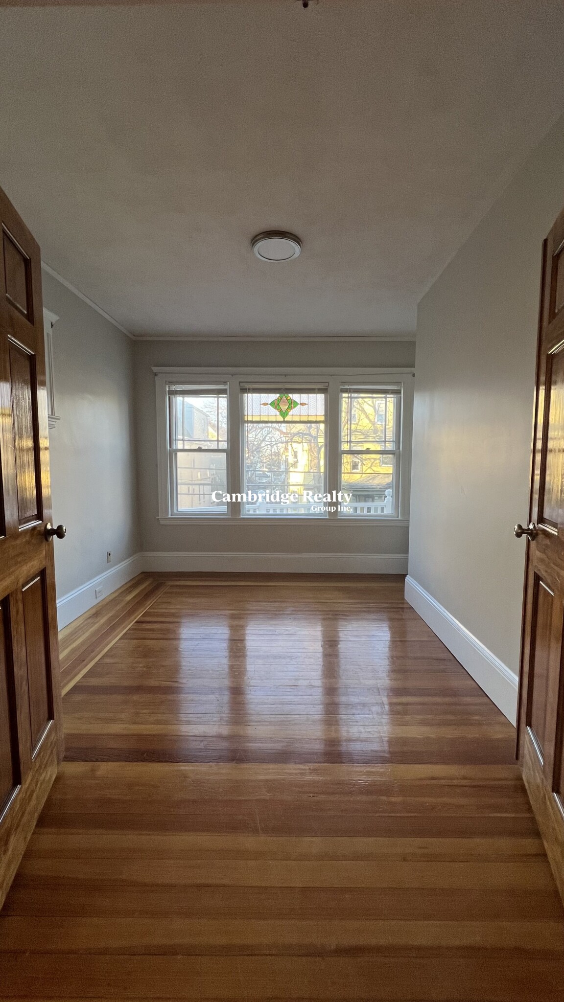 77 Pearson Rd, Tufts