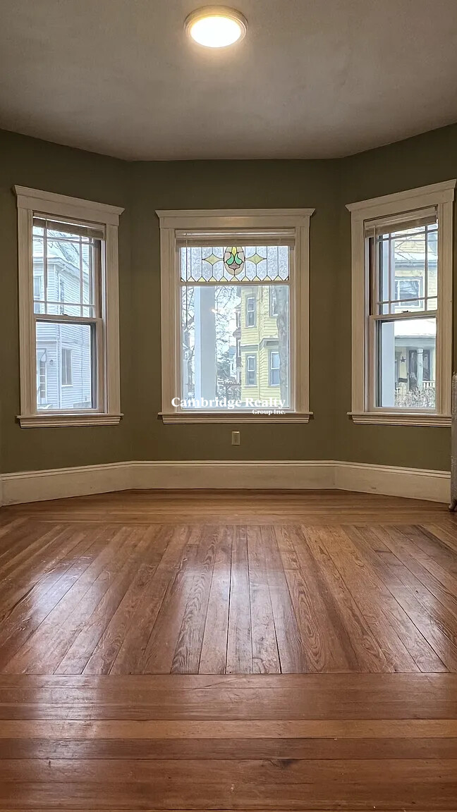 75 Pearson Rd, Tufts