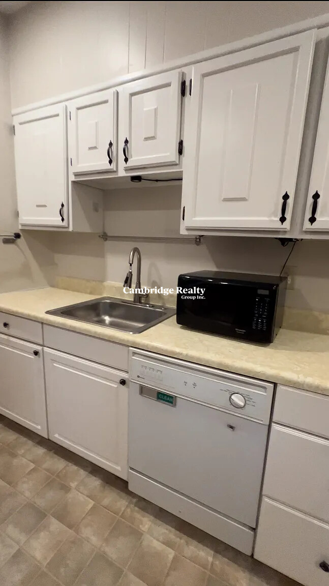 75 Pearson Rd, Tufts