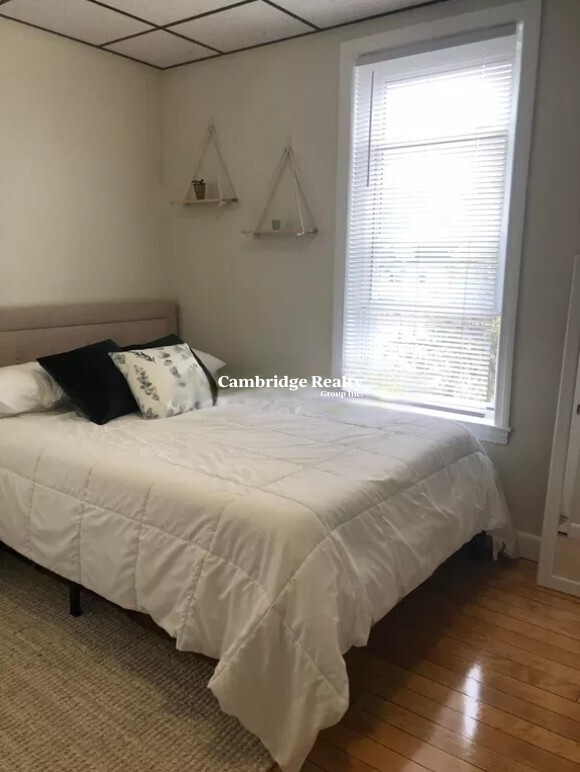 77 Lyman Ave, Medford