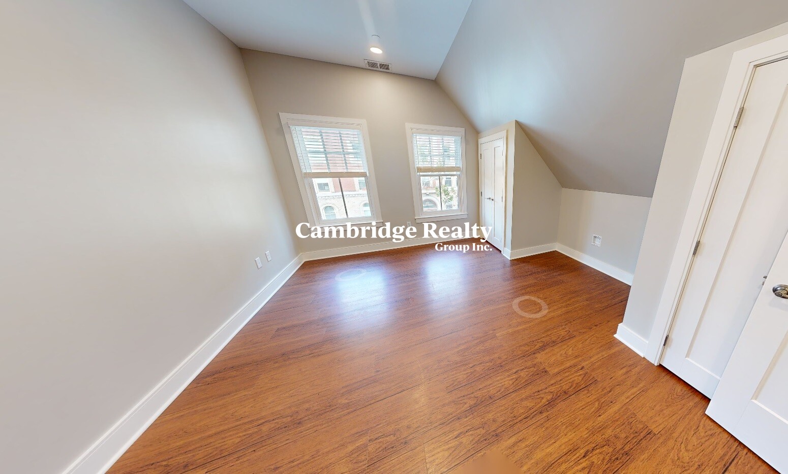384 Harvard St, Mid-Cambridge