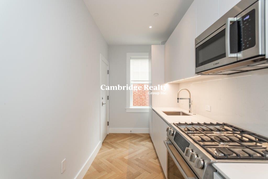 16 Forest St, Baldwin