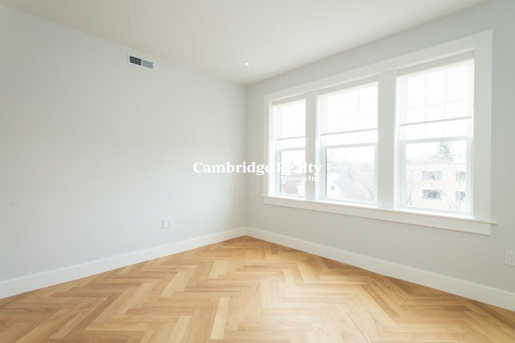 16 Forest St, Baldwin