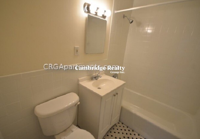 24 Whites Ave, Watertown