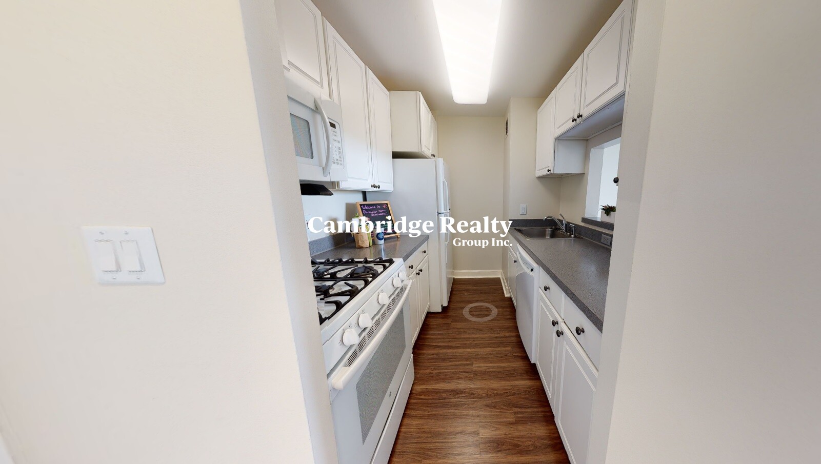 700 Huron Ave, Strawberry Hill