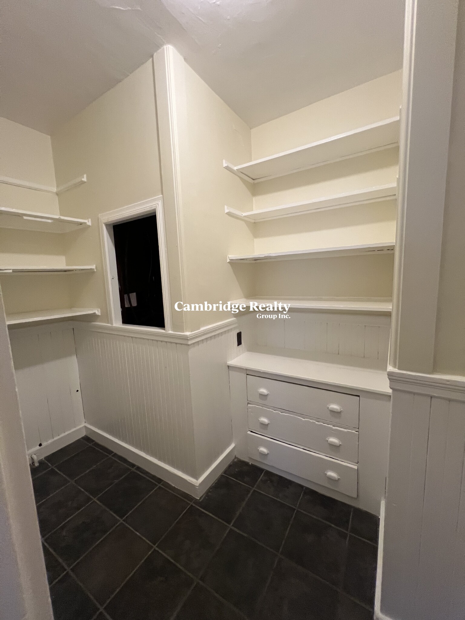 253 Washington St, The Port