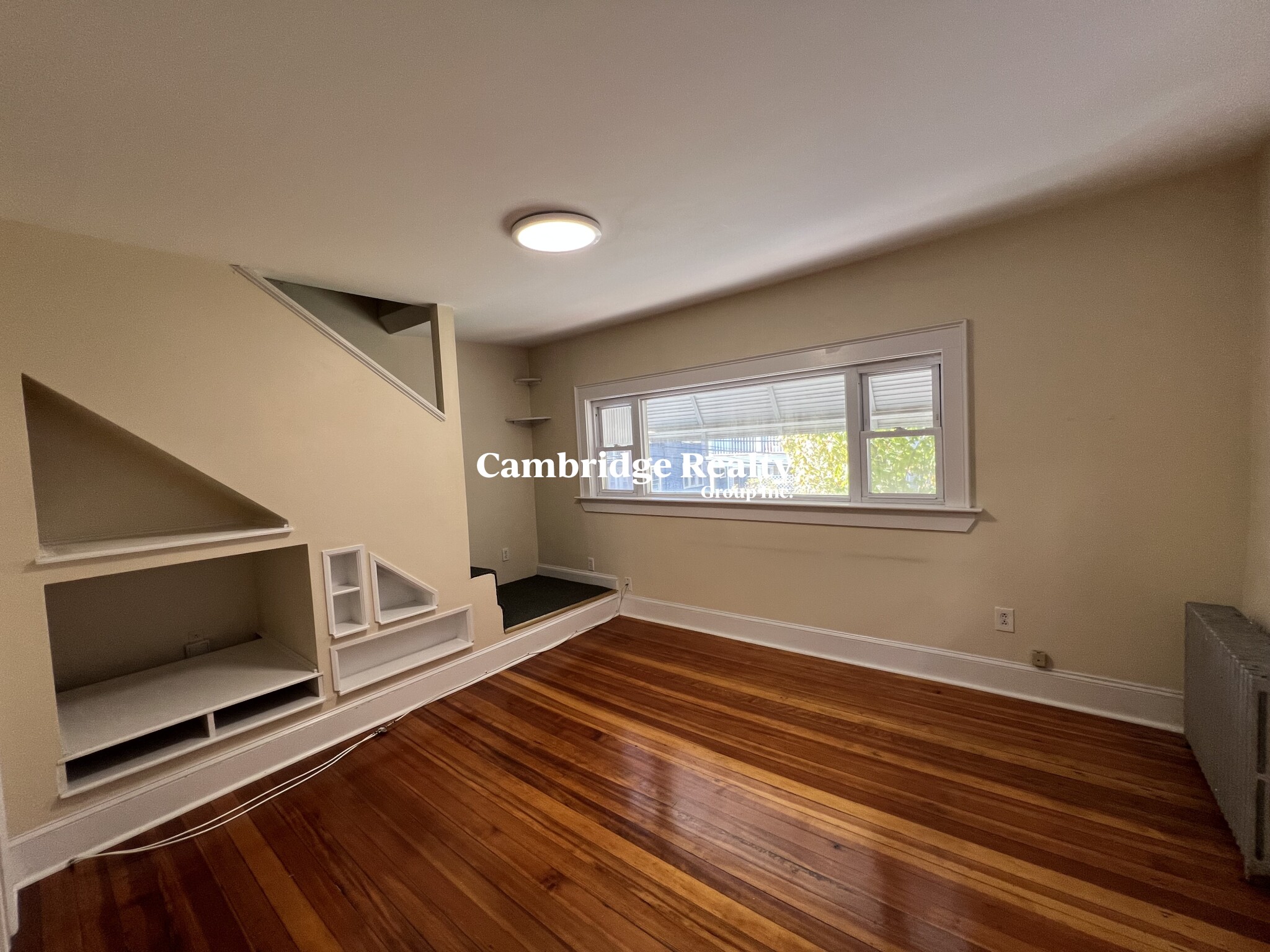 215 Cedar St, Powder House Square